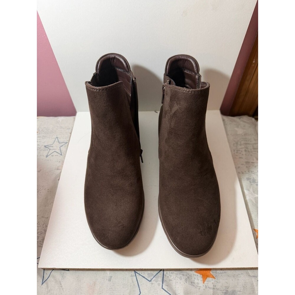 Cliffs - White Mountain Brown Ankle Boots - Caption boots - Women's SZ 6.5M